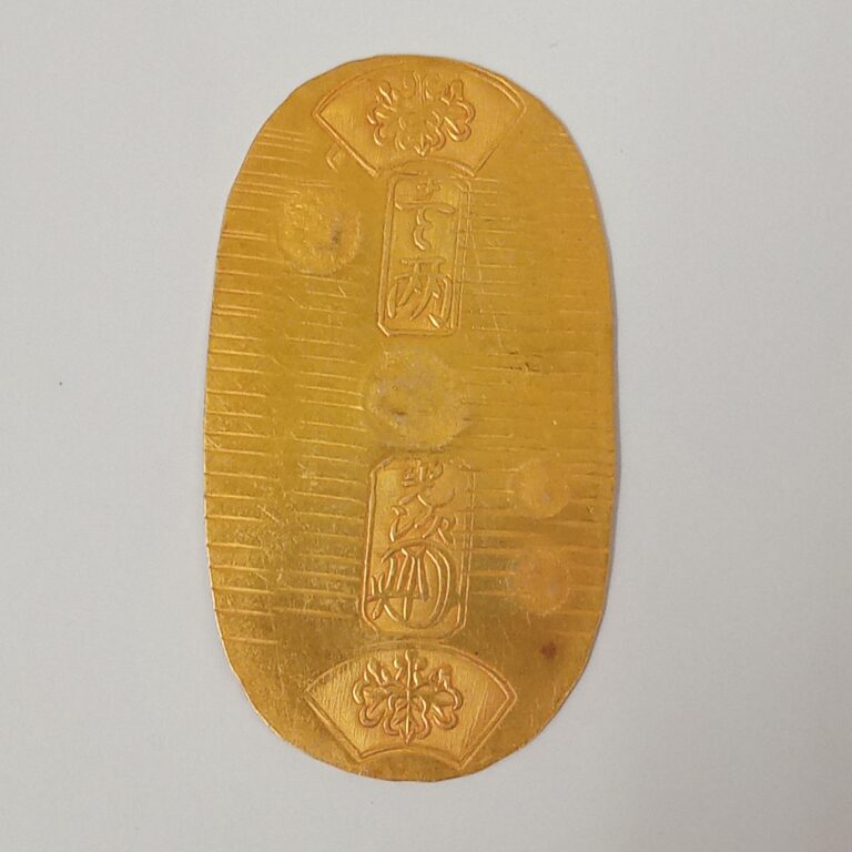 金のアクセサリー