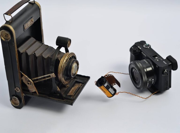 【人気沸騰】フィルムカメラの隠された魅力とは？買取してもらう方法も紹介！
