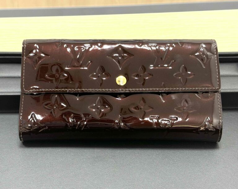 Louis Vuitton　ヴェルニ　ポルトフォイユサラ