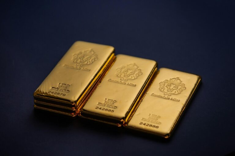 金投資のデメリット｜初心者が知っておきたいリスク・失敗例・他の投資商品との比較を解説