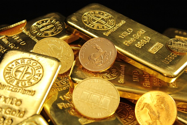 金価格予想 2025