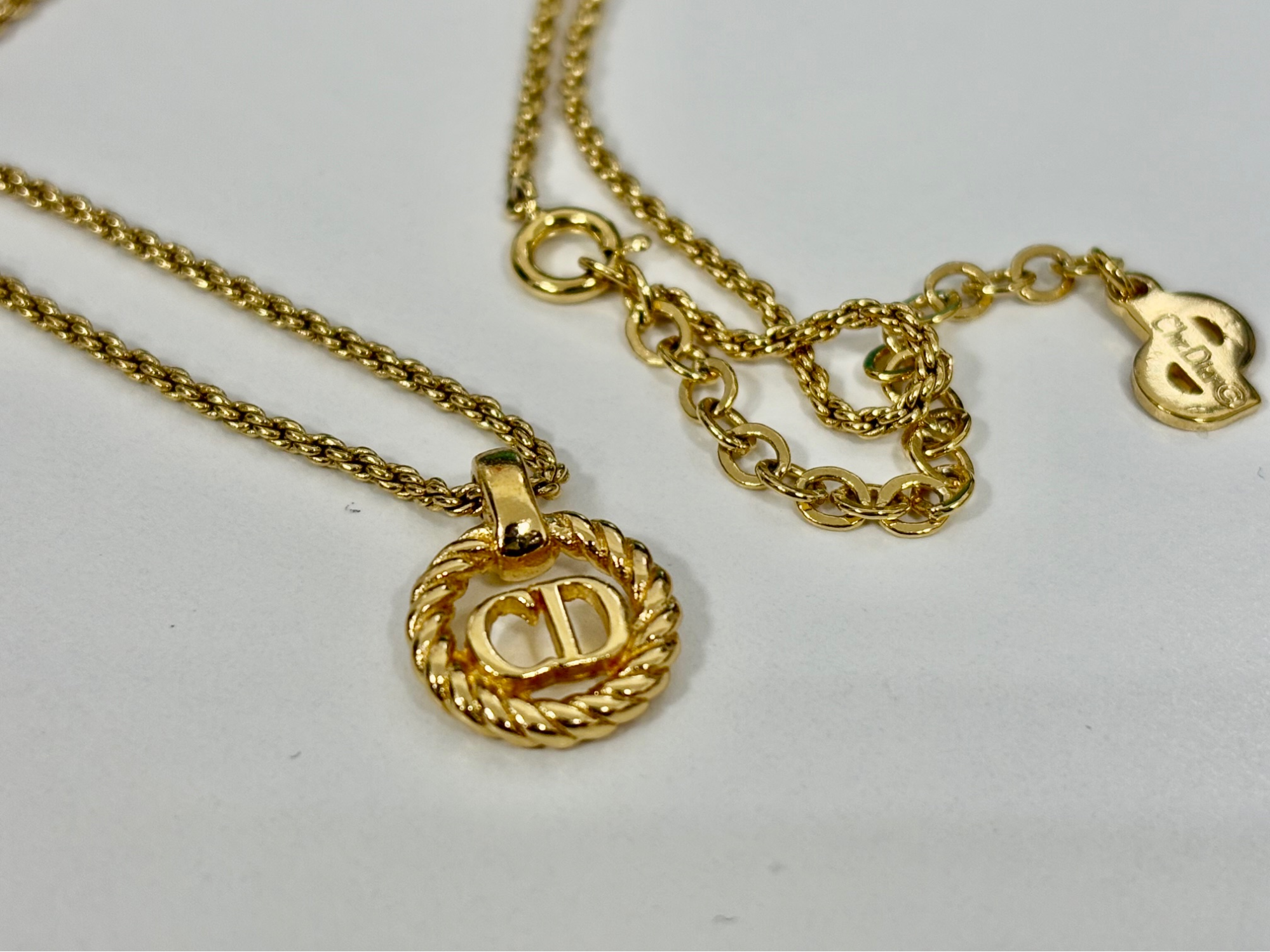 Dior ネックレス 偽物 見分け方