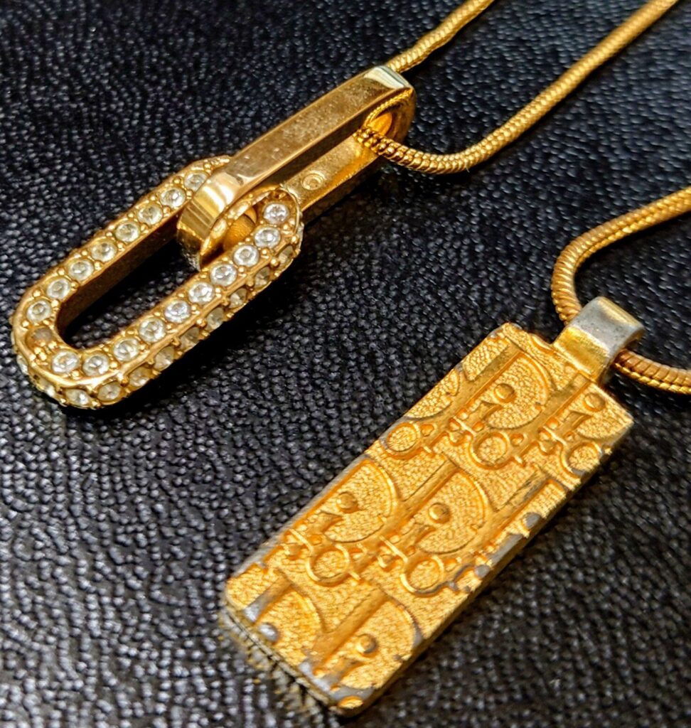Dior ネックレス 偽物 見分け方