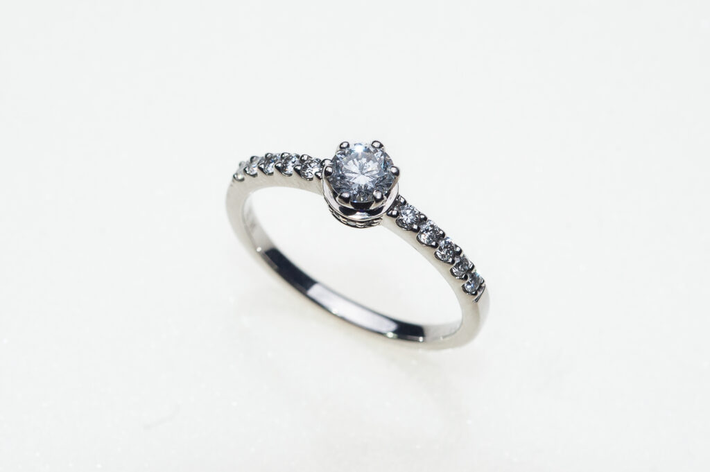 ヴァンクリーフ 値上げ 推移