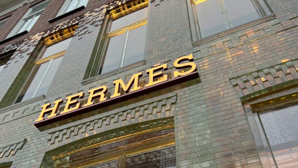 シェーヌダンクル ネックレス 芸能人