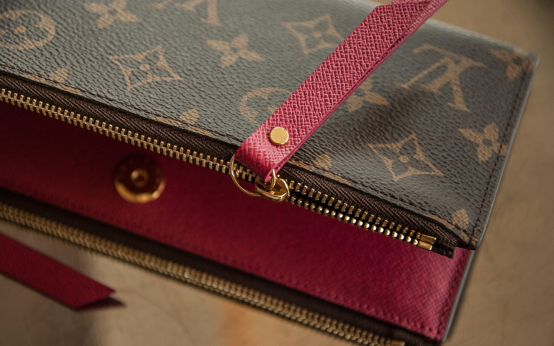 ルイヴィトン 偽物 見分け方