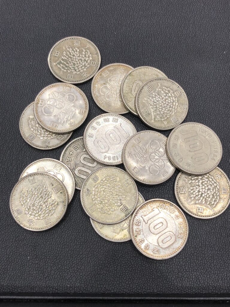 100円銀貨