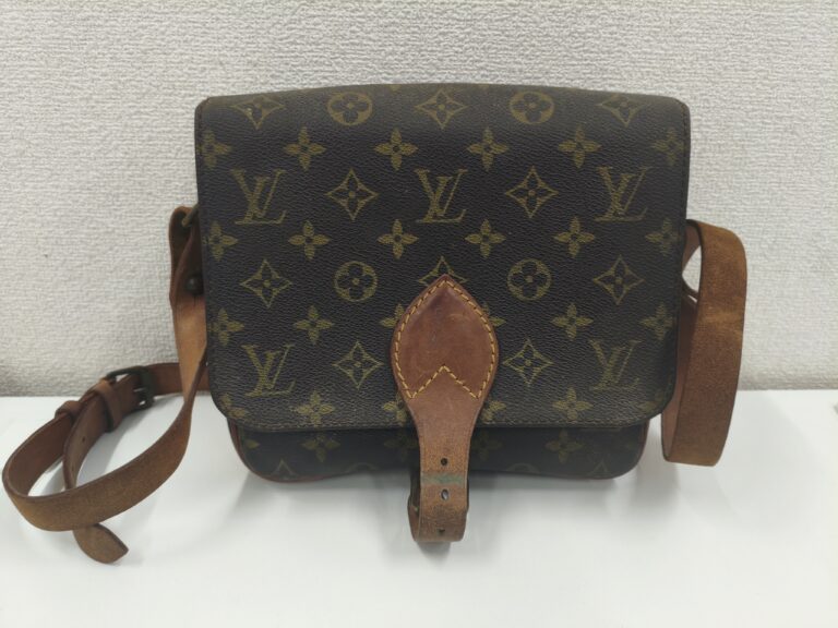 LOUIS VUITTON カルトシエール