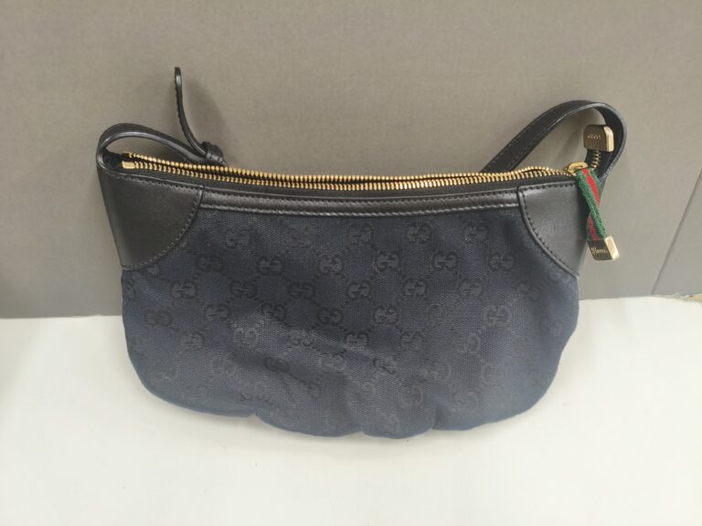 GUCCI　GGキャンバス　ハンドバッグ