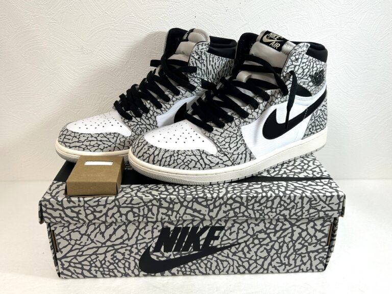 NIKE