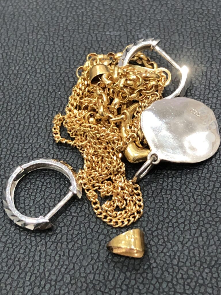 750刻印 アクセサリー