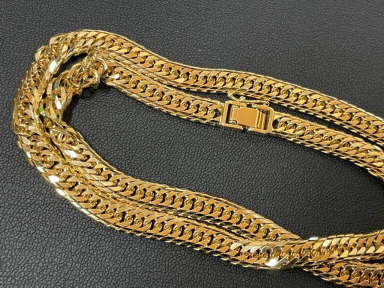 金のアクセサリー