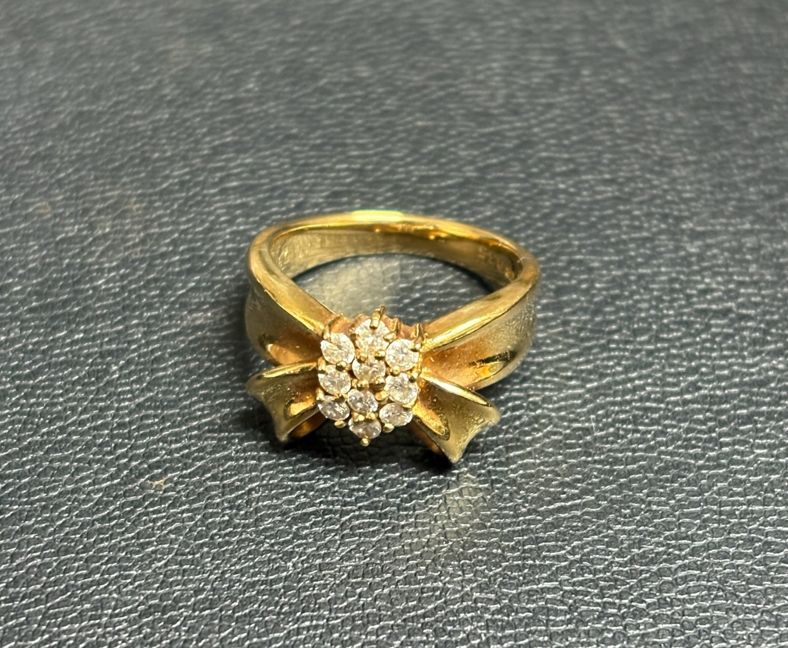 金のリング