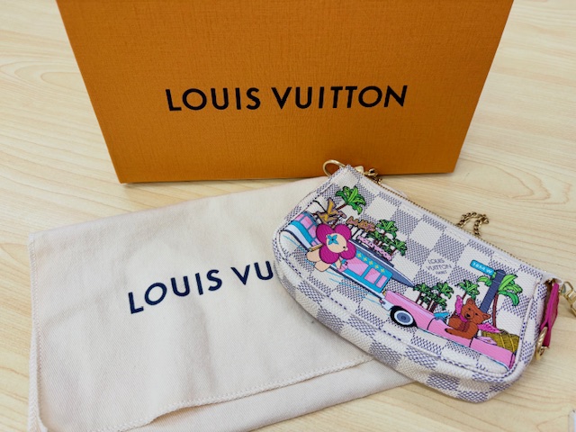 Louis Vuitton　ヴィヴィエンヌ ミニ・ポシェット・アクセソワール